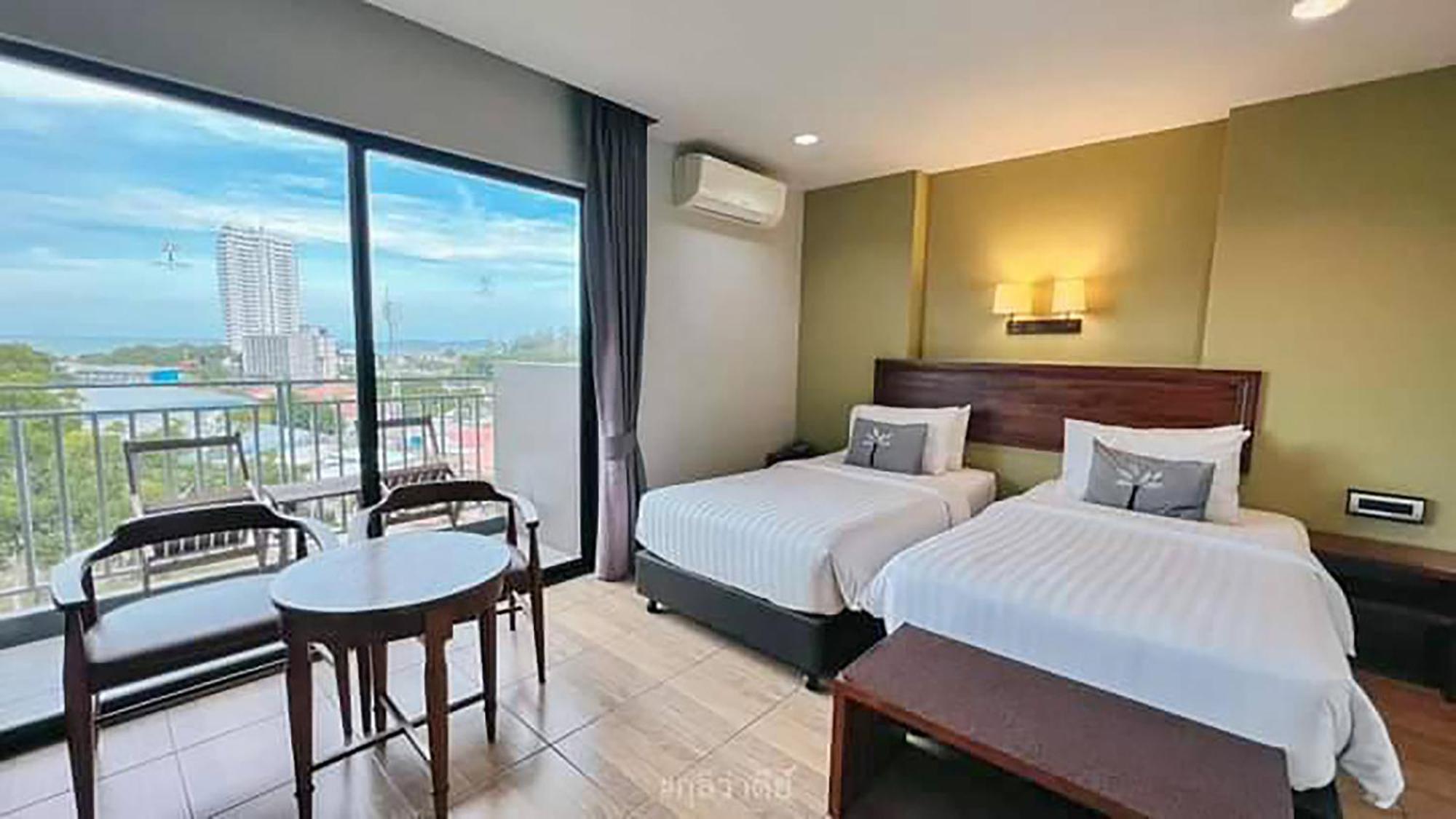 Olive Tree Hotel Pattaya Na Chom Thian Room photo